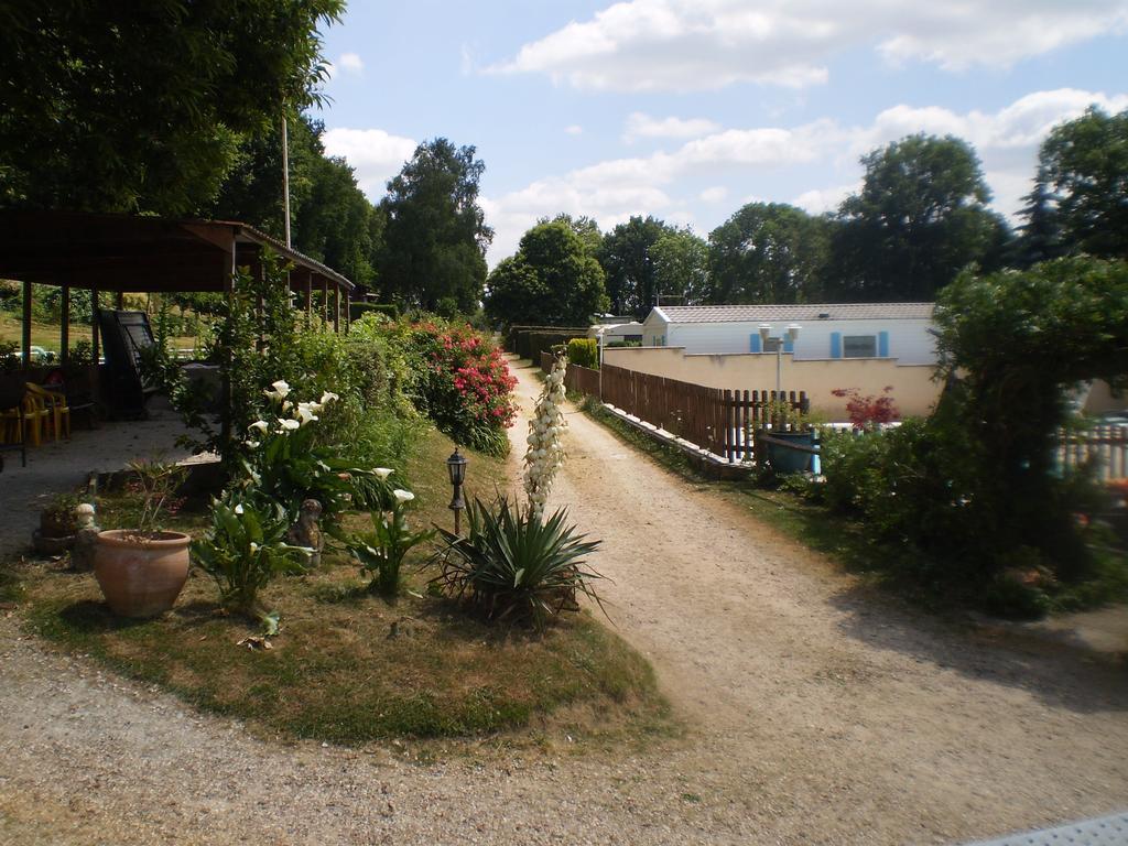 Camping Le Bois Jahan Brunelles Экстерьер фото