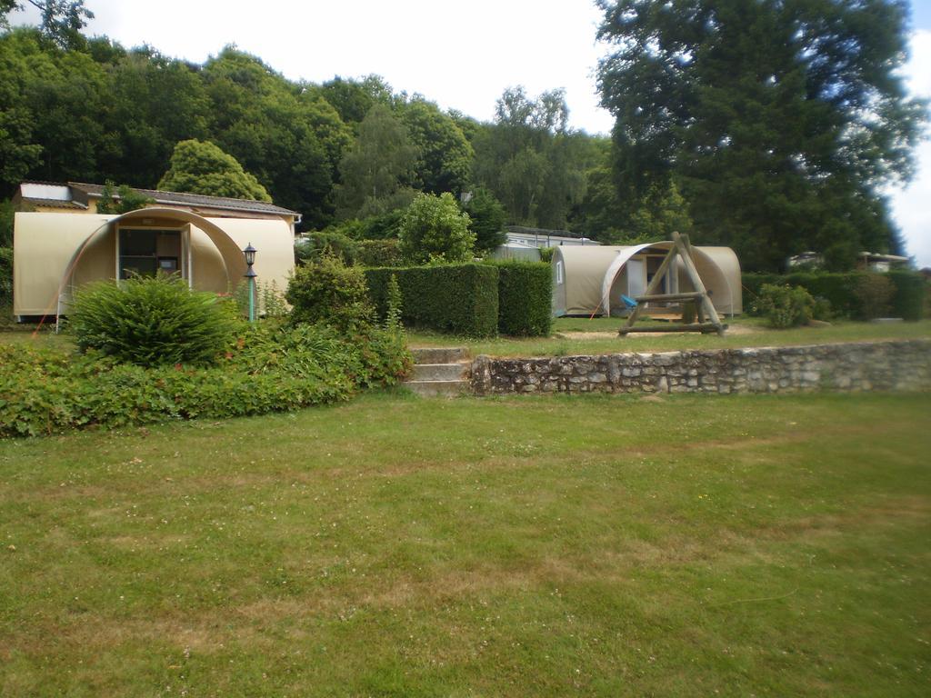Camping Le Bois Jahan Brunelles Номер фото