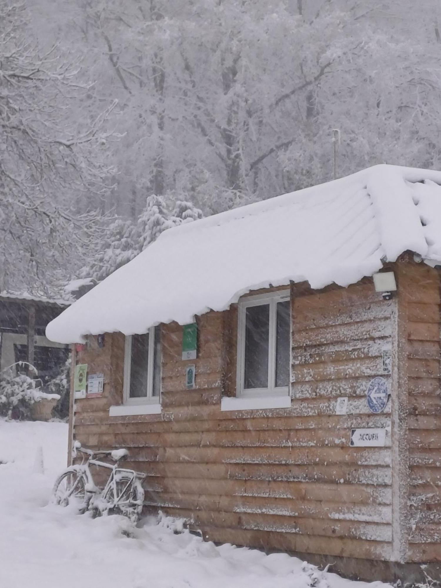 Camping Le Bois Jahan Brunelles Экстерьер фото